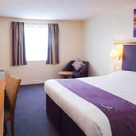 Premier Inn Andover Exterior foto
